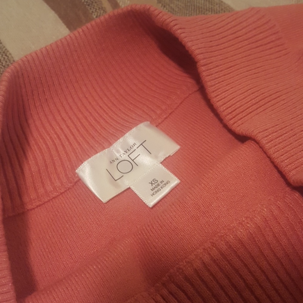 2 sweaters - Picture 5 of 5
